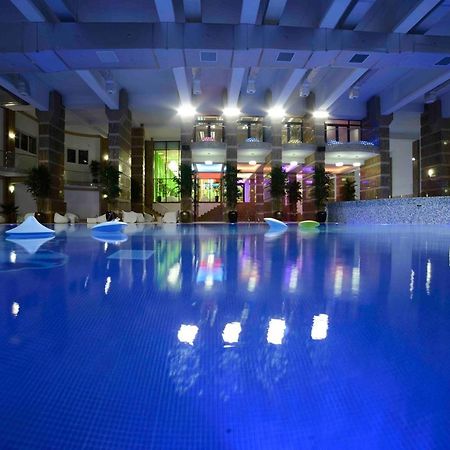 Militari Luxury Flat Leilighet Roşu Eksteriør bilde
