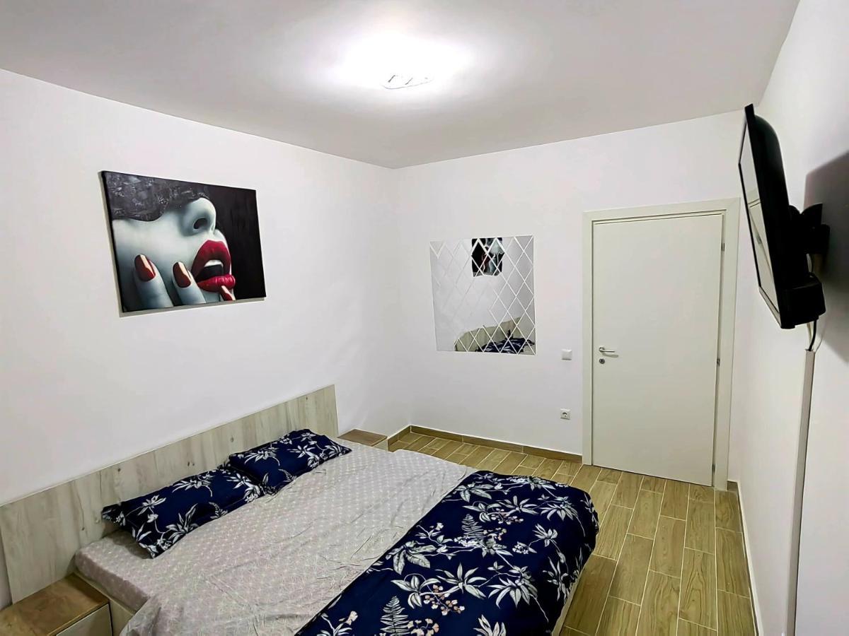 Militari Luxury Flat Leilighet Roşu Eksteriør bilde
