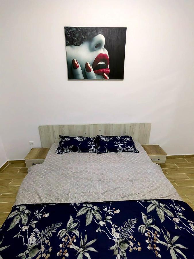 Militari Luxury Flat Leilighet Roşu Eksteriør bilde